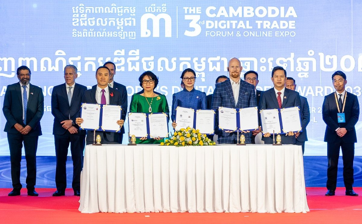 CambodiaTrade与法国科技协会签署合作协议