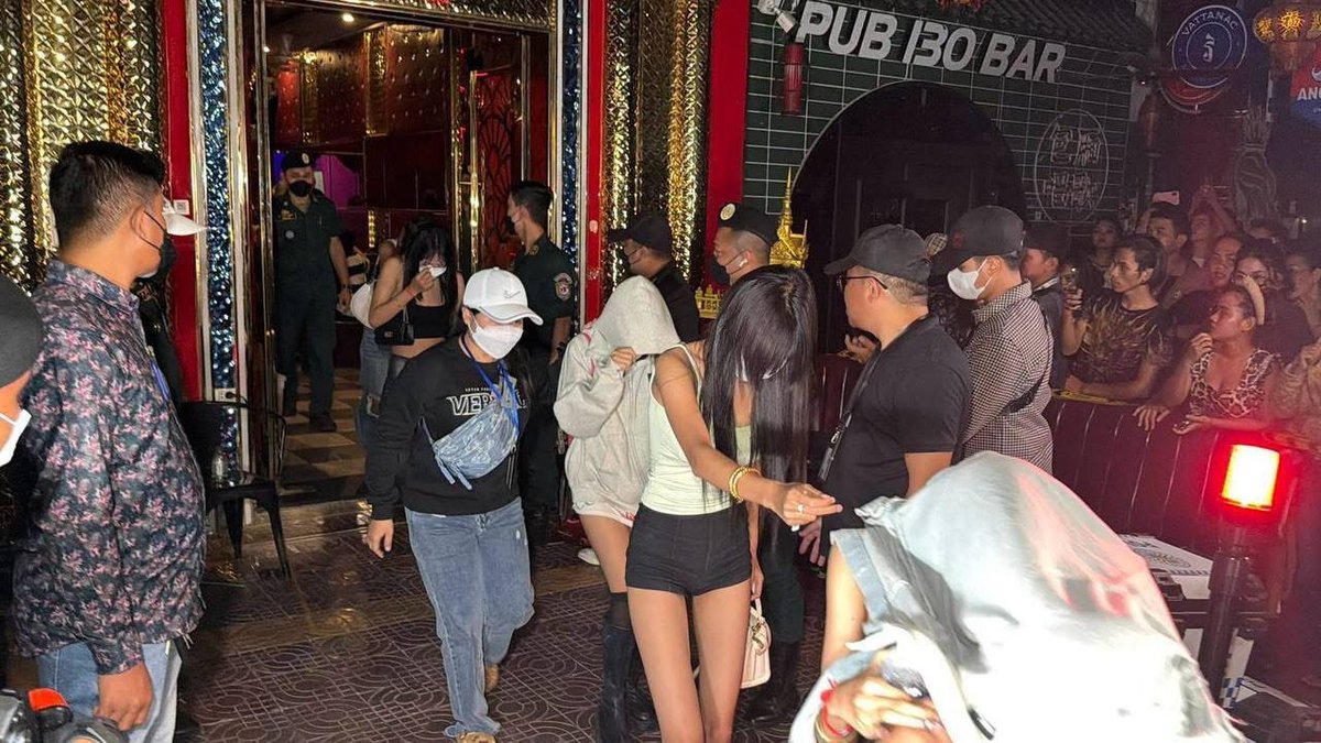 金边隆边区两家酒吧遭突击检查 37人被扣留调查