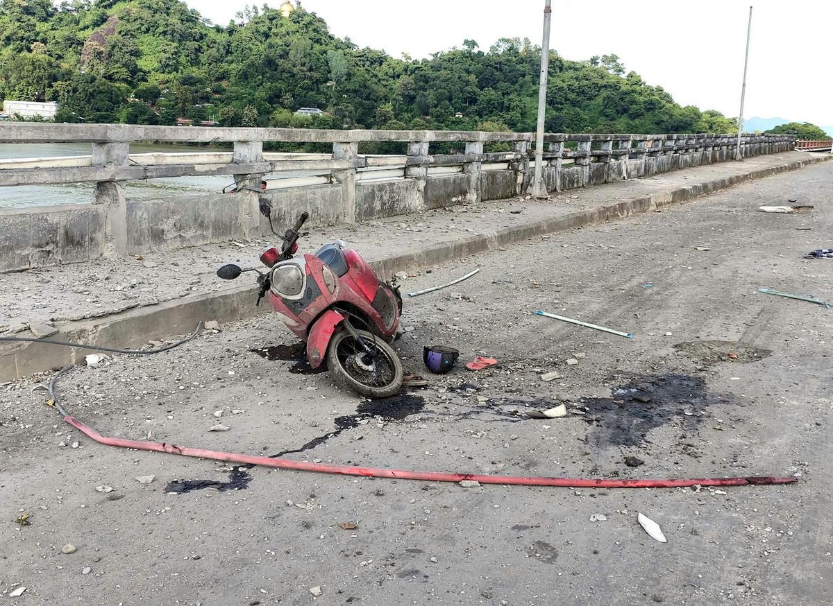 缅甸若开邦市场附近遭空袭致49人死亡