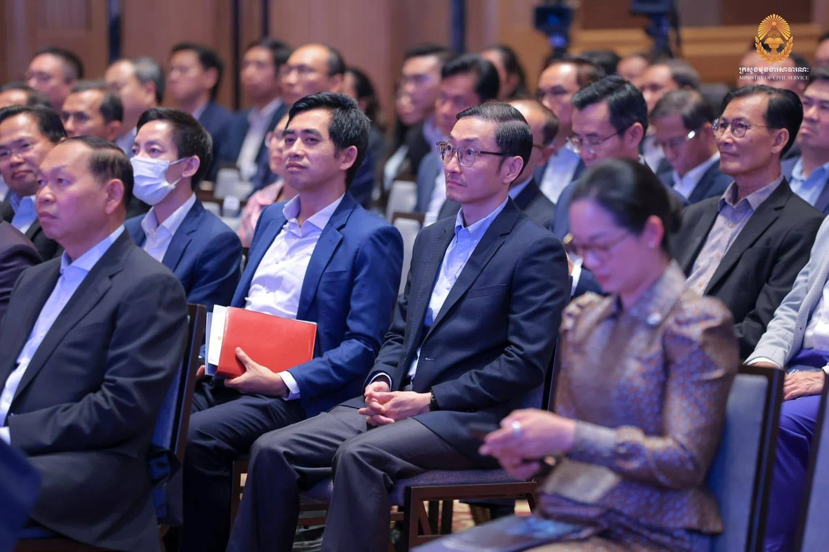 洪玛尼主持启动各部委秘书长网络机制