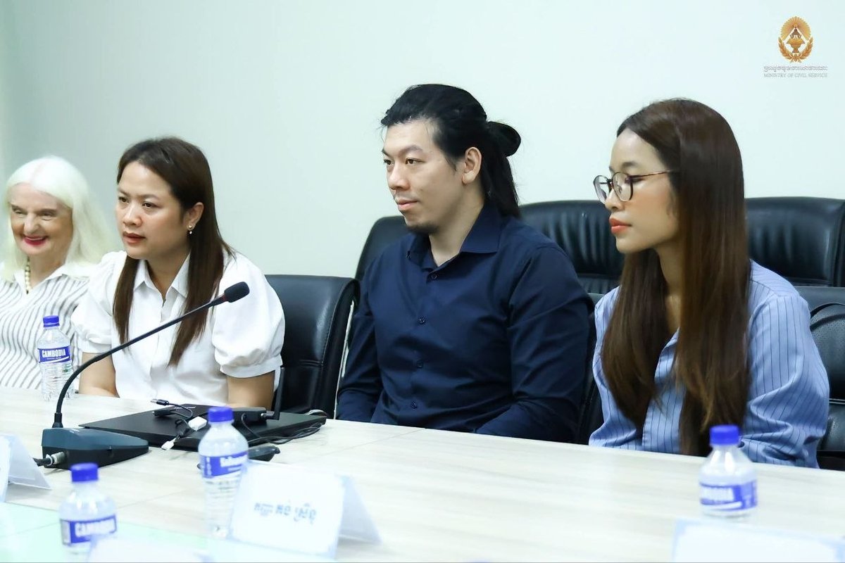 柬埔寨公务员部会见RULE法学学生 鼓励参与国际法律竞赛