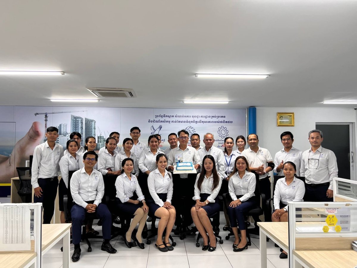 UPG PIPE公司管理层及员工祝贺销售经理CHUN Sop
