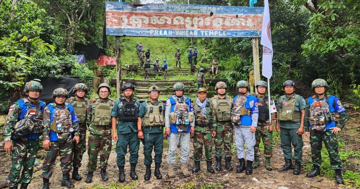 东盟观察员小组对柬泰边境柏威夏寺周边区域进行实地考察与情况核