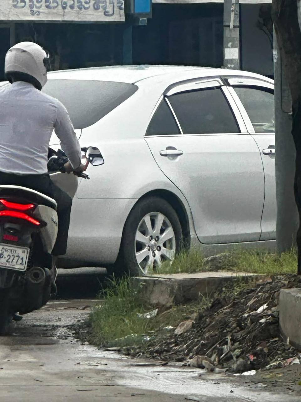 金边发生摩托车骚扰事件 警方呼吁提供线索