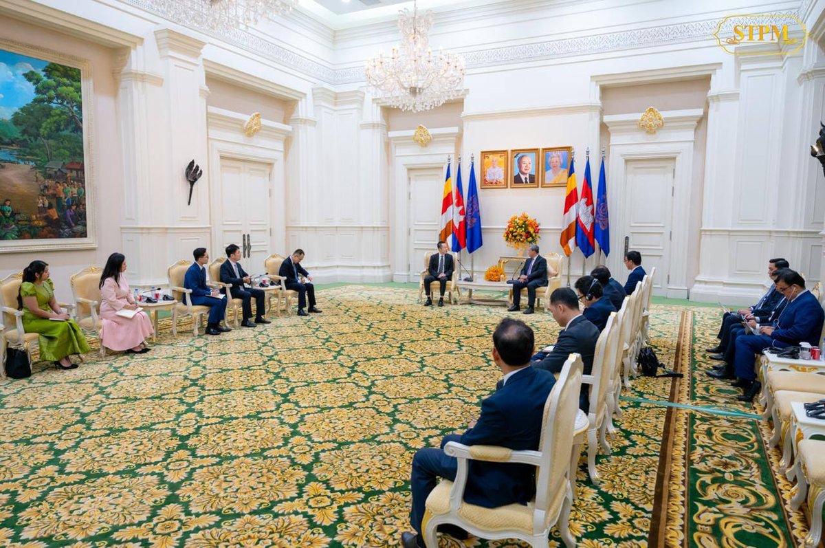 柬埔寨首相洪玛奈会见华为东南亚区域负责人WANG Xu,双方