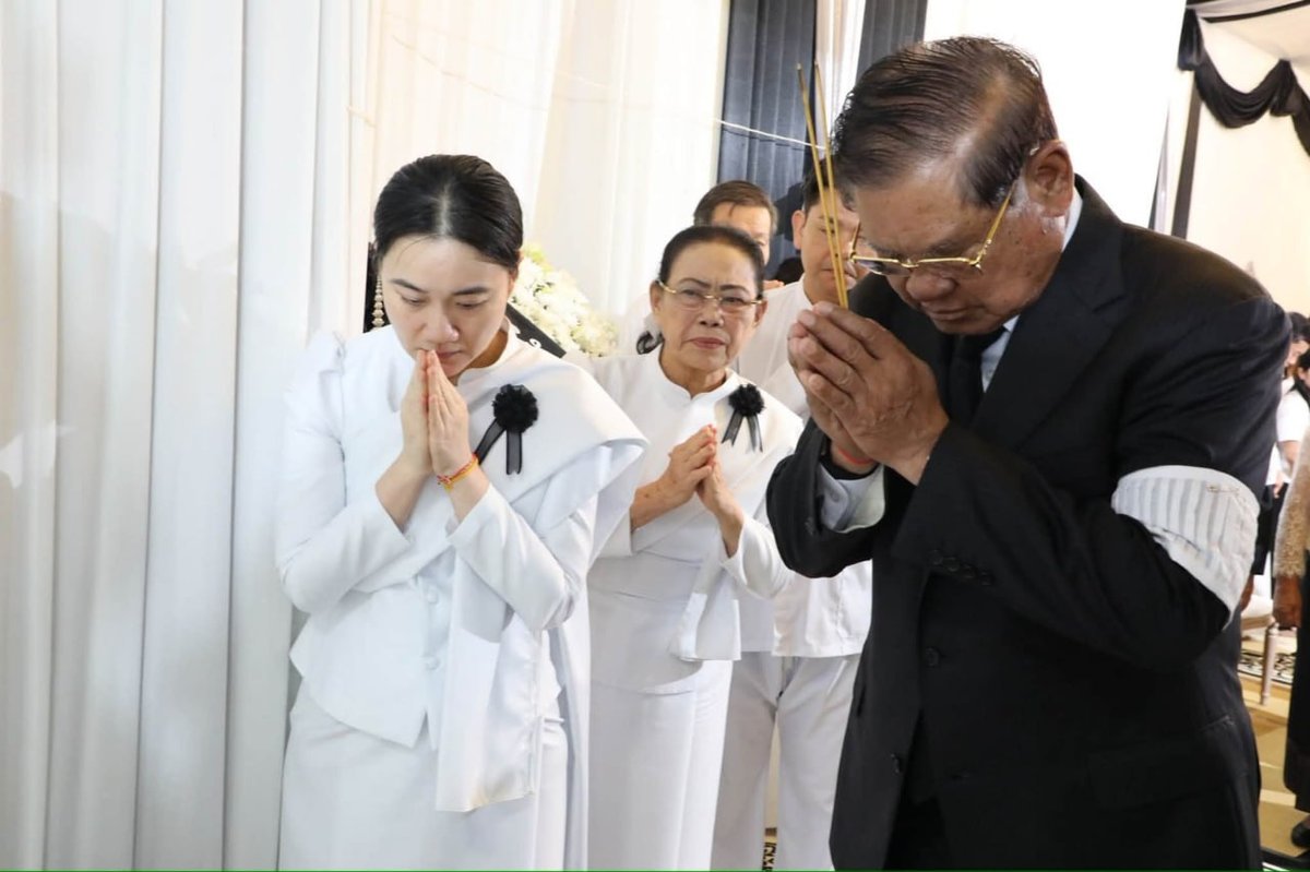苏庆吊唁前农业部长陈萨伦 享年81岁