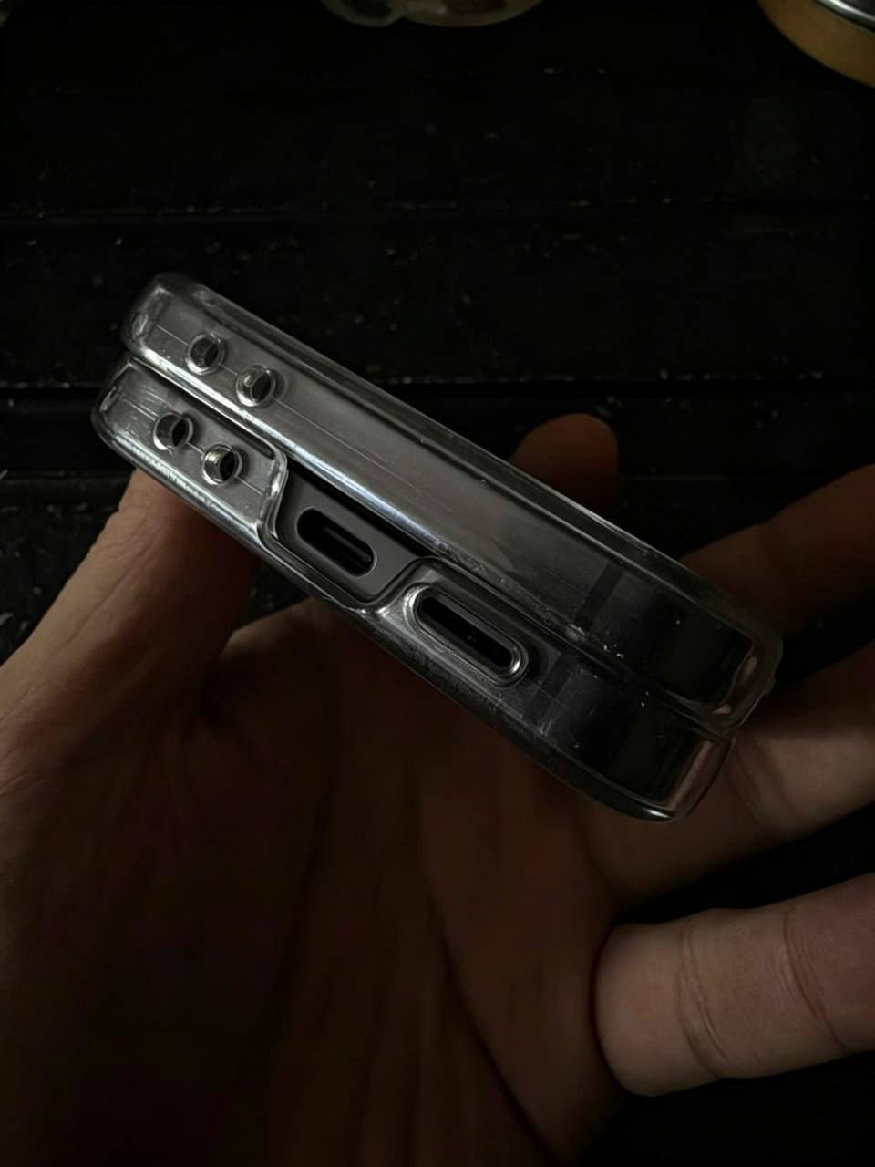 西港转让三星Z Flip6 256G 深灰色 售价$430