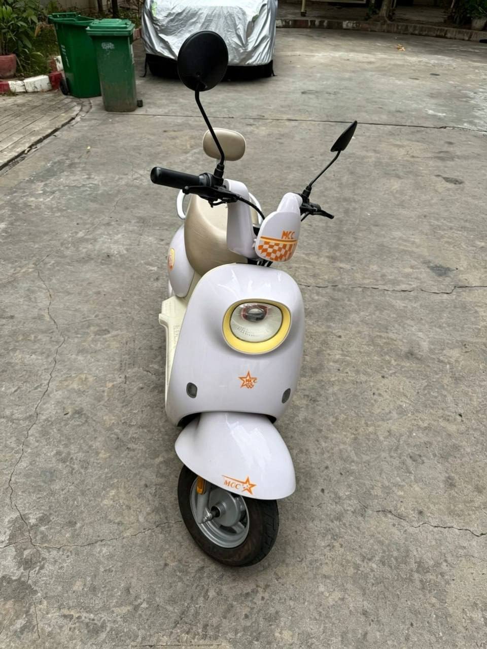 金边钻石岛99新电动车转让 续航30公里仅售$200