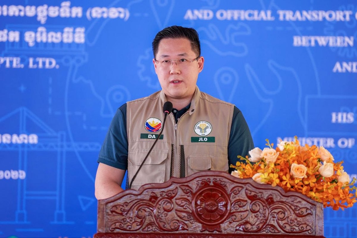 柬埔寨农业部部长狄提那出席大米水路直运菲律宾仪式,首批1万吨