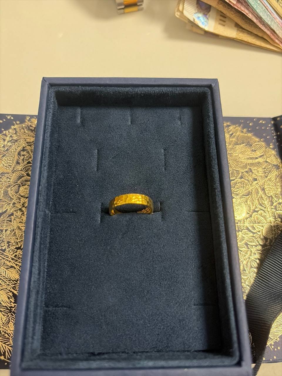 西港转让9999纯金 价格810