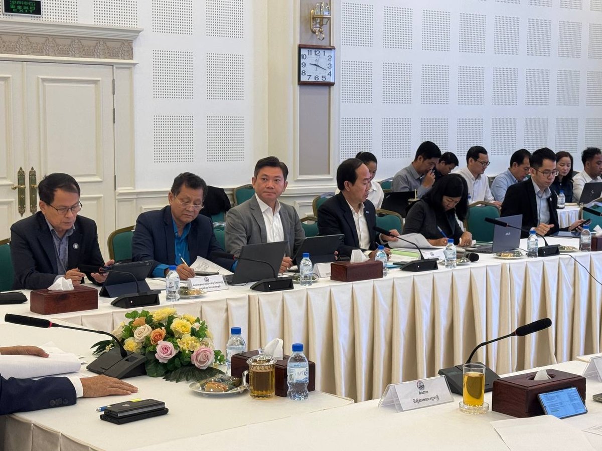 柬埔寨商务部与农业部于9月23日召开会议,重点讨论并推进柬埔