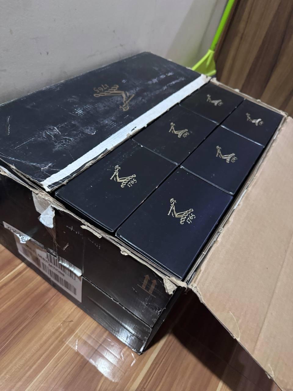 西港转让轩尼诗XO 700ml 12瓶装 成本价$1600