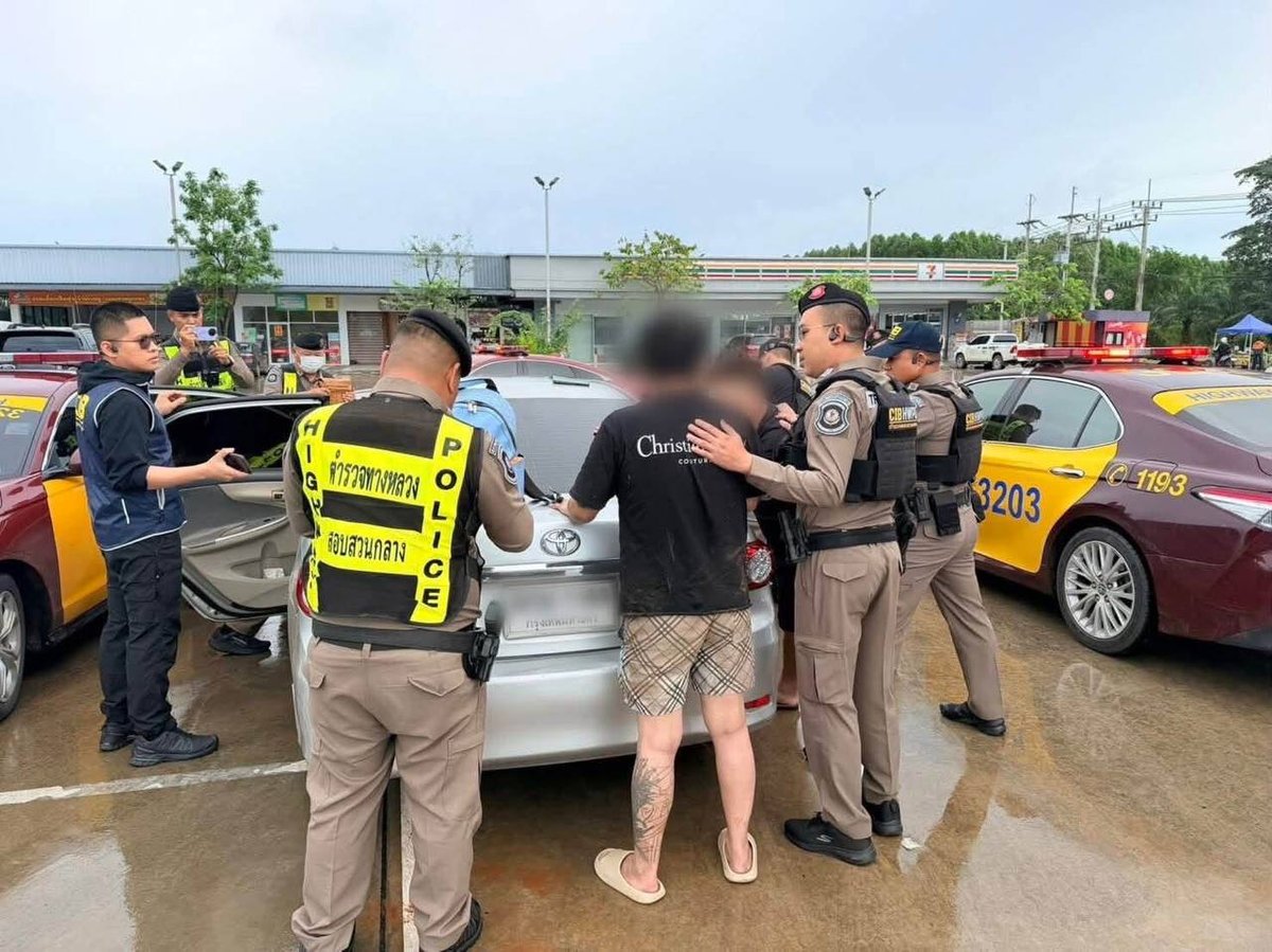 泰国警方拦截非法运输车辆 抓获4名嫌疑人