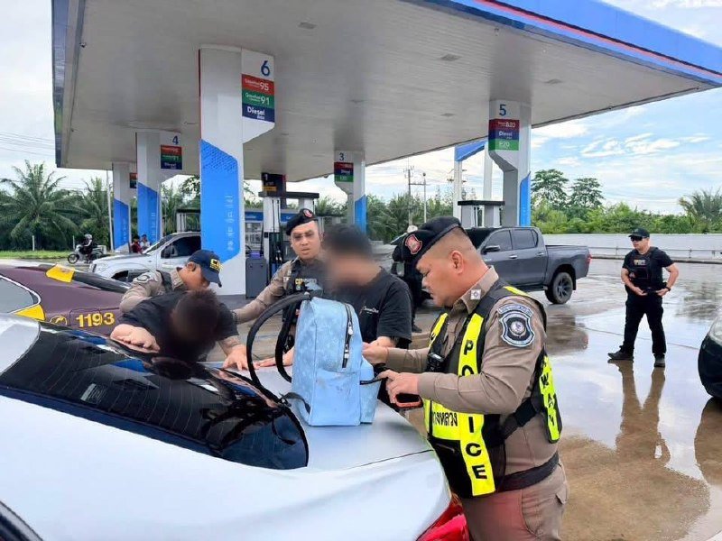 泰国警方拦截非法运输车辆 抓获4名嫌疑人