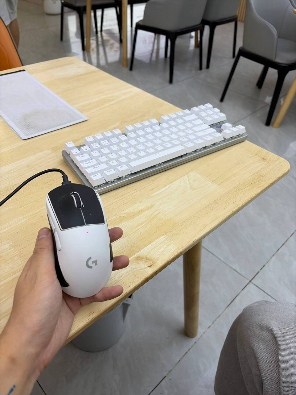 转让台式电脑一套,包含显示器