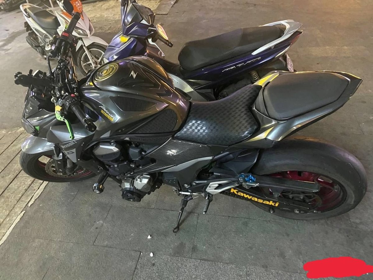 西港转让川崎Z800本田CBR1000及哈雷摩托车