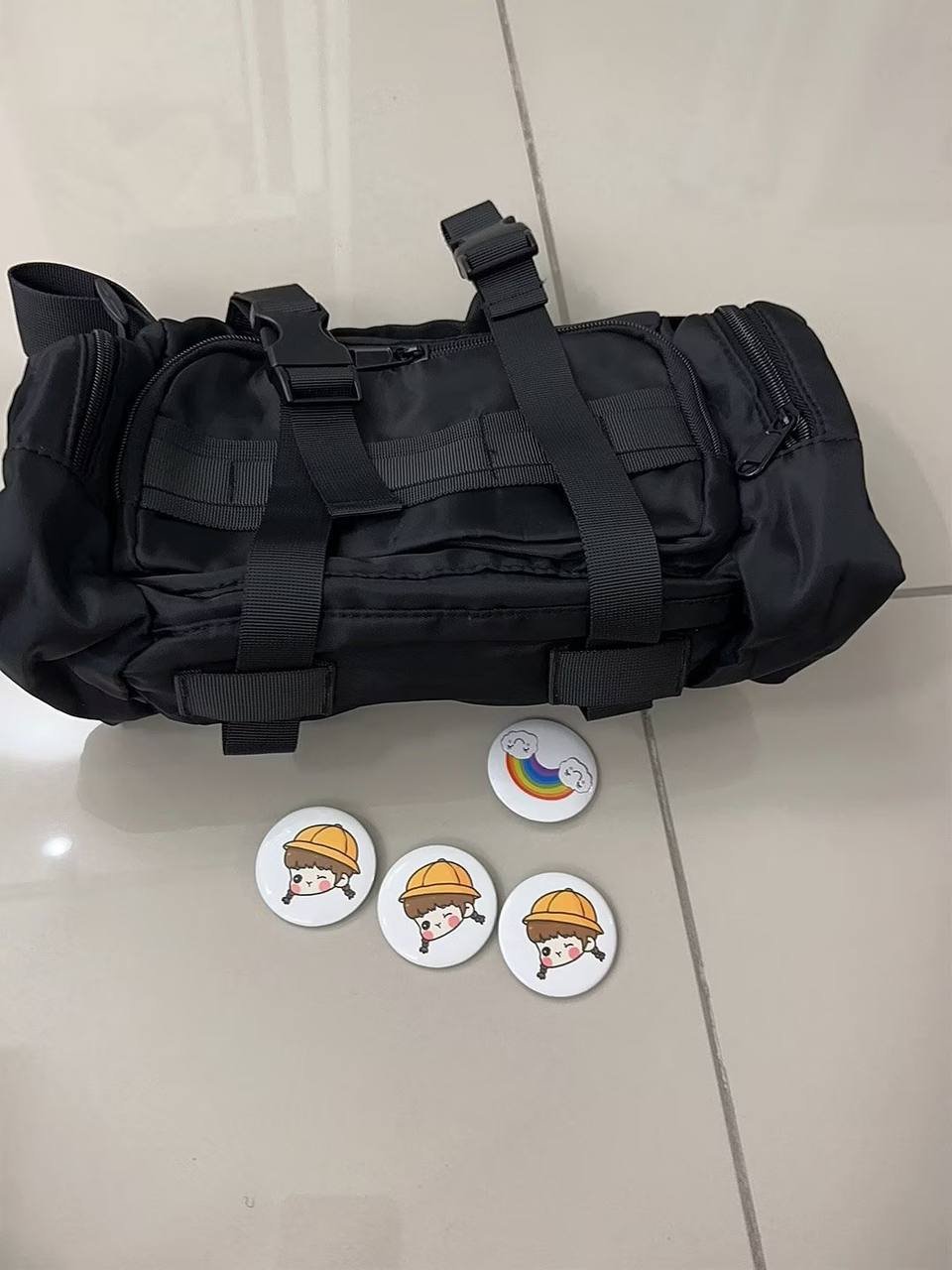 西港鼎盛山上出售维修工具套装及斜挎包 总价$40