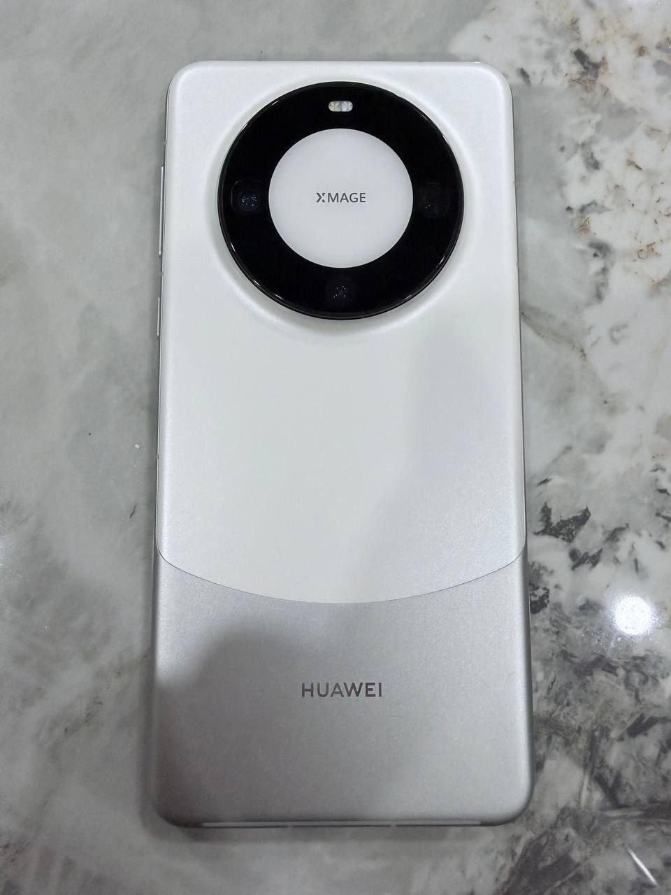 西港转让华为Mate60 Pro 12+512G