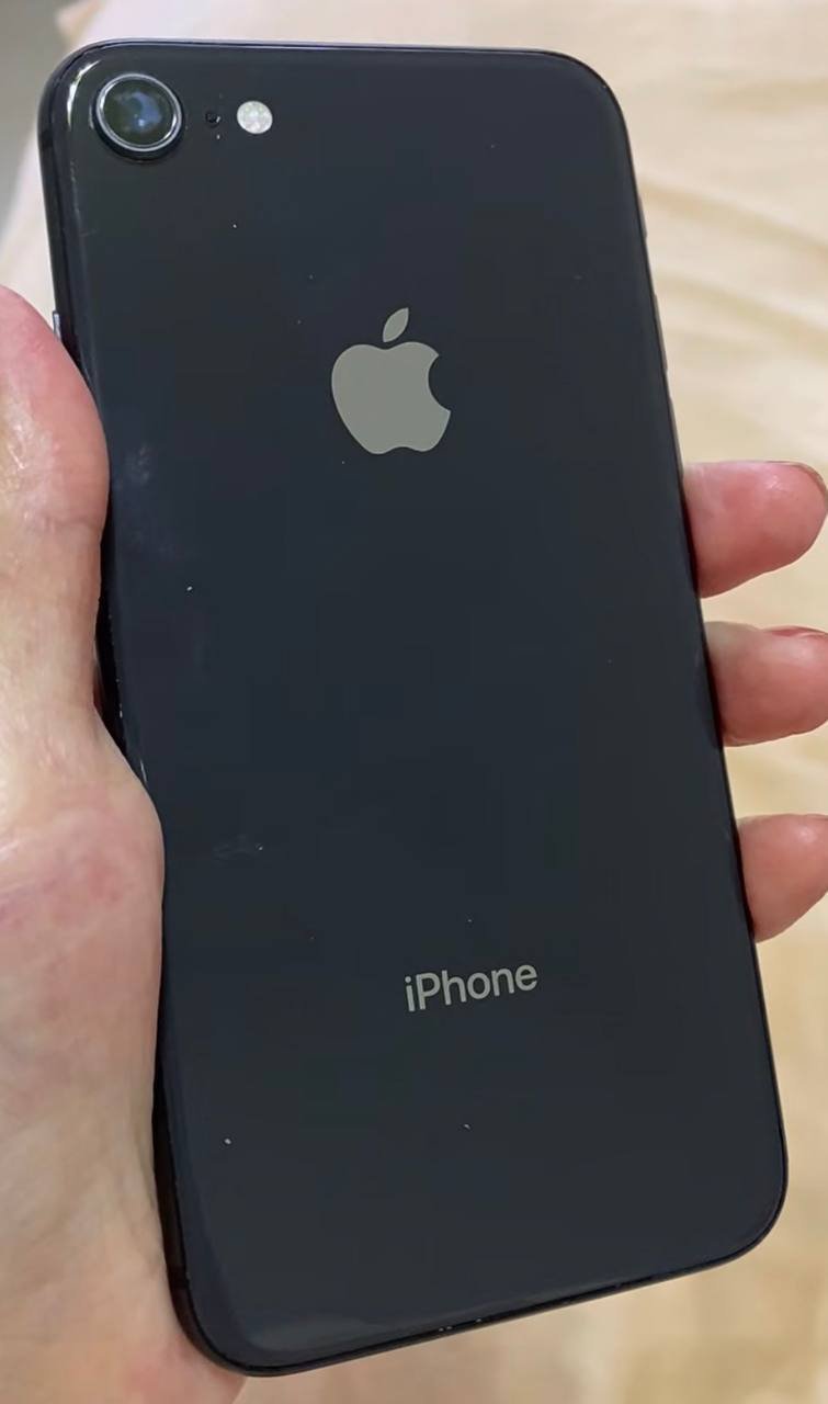 西港星汇转让OPPO A93及iPhone 8 备用机打包优