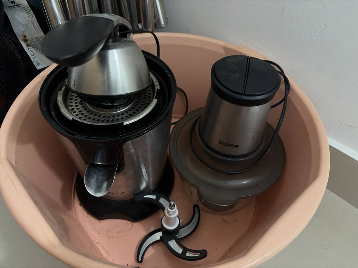 西港转让榨汁机及绞肉机 套餐价$30