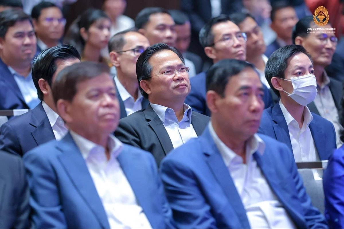 洪玛尼主持公务员部秘书长网络发布会 推进政府数字化