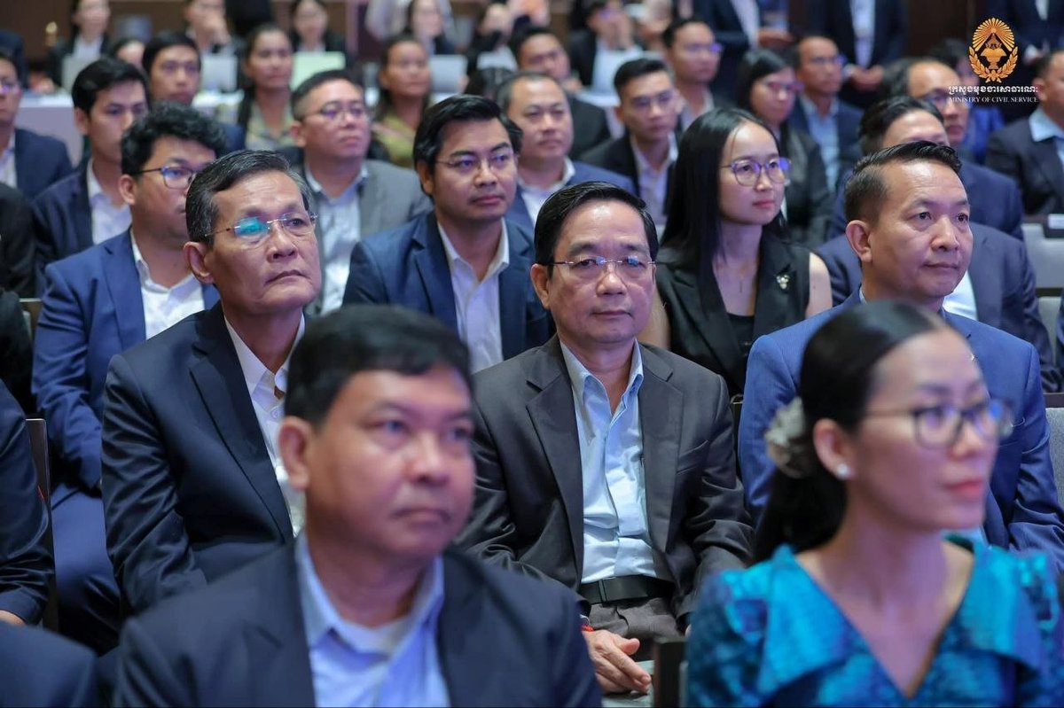 洪玛尼主持公务员部秘书长网络发布会 推进政府数字化