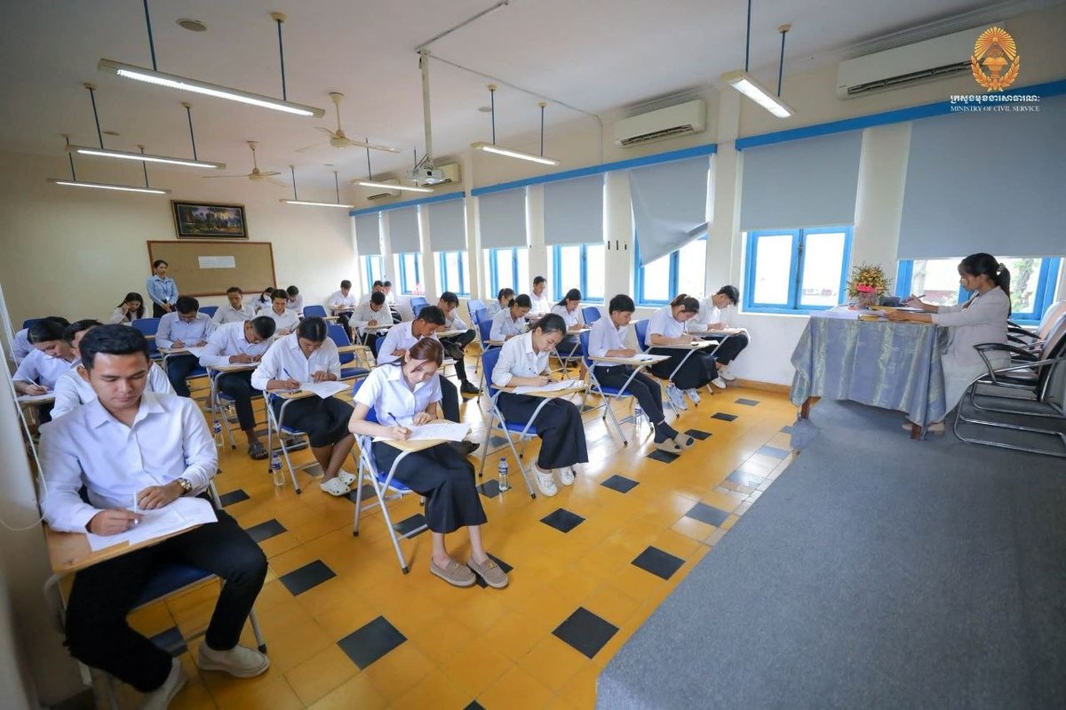司法部公务员招考平稳进行 考场秩序井然
