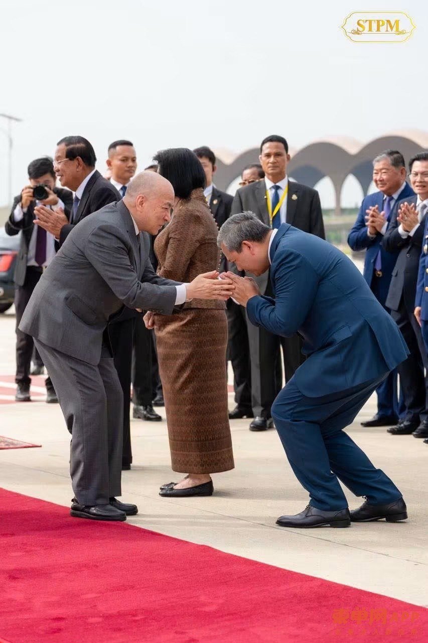 西哈莫尼国王赴华例行体检 洪森亲王代行元首职责