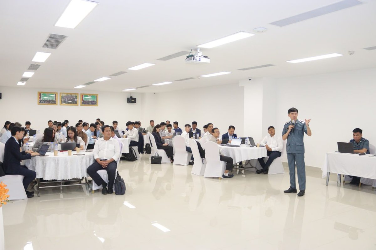 司法部部长出席悼念活动 慰问逝者家属