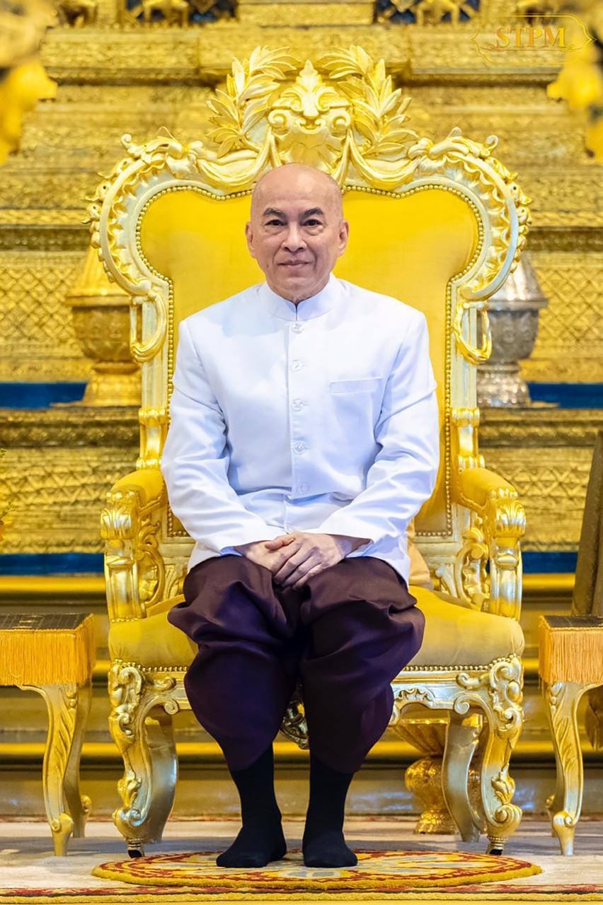 西哈莫尼国王发表亡人节致辞 祝愿全国人民节日快乐