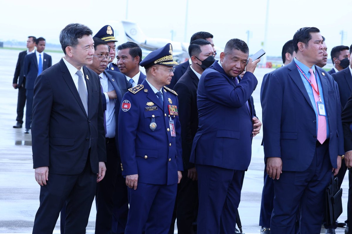 柬埔寨国王诺罗敦·西哈莫尼及国母诺罗敦·莫尼列·西哈努克结束