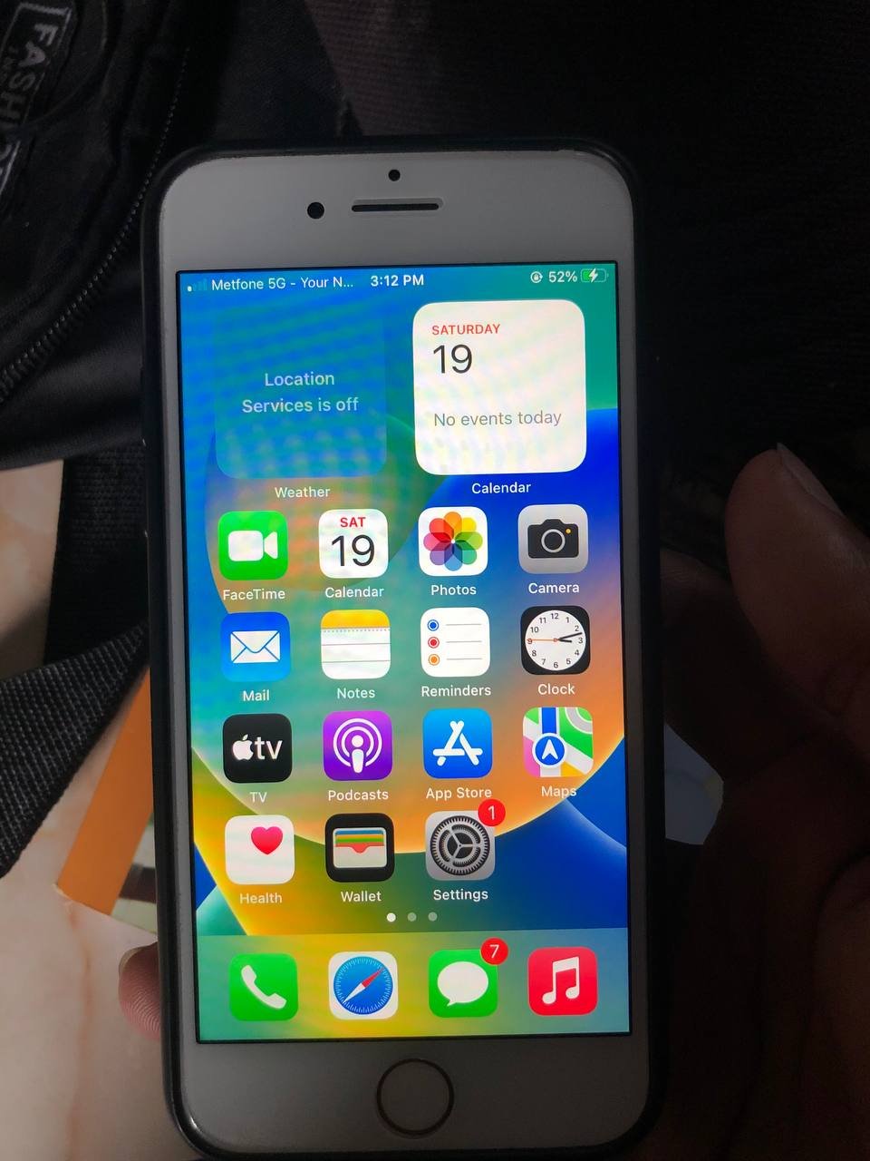 二手iPhone 8 64G转让 售价$20
