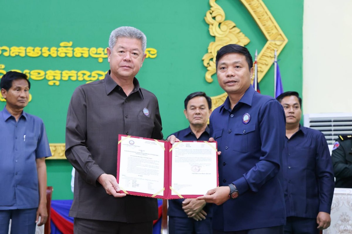 干拉省省长指示辖区内13个市县的委员会,需积极筹备并强化基层