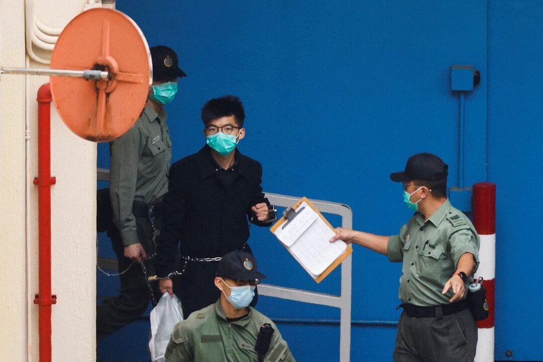 香港民主人士黄之锋因涉国安法面临长期监禁