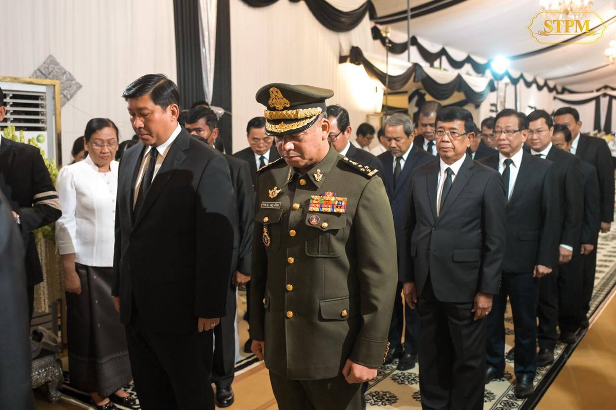 柬埔寨首相洪玛奈及前首相洪森分别前往吊唁已故前农业部长陈萨伦