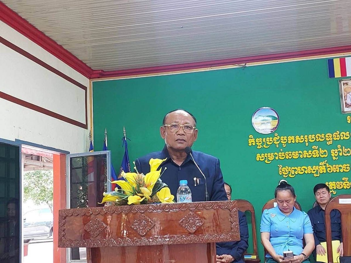 巴提县政府官员要求当地行政部门坚持以民为本,提升行政效率,建