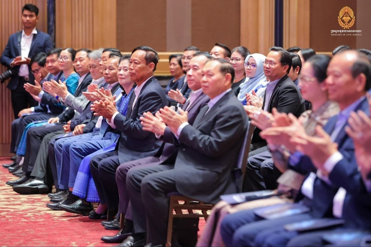 政府推行10项行动计划 提升行政管理现代化