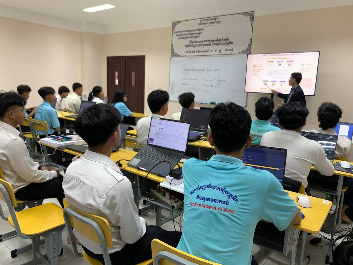 NPIC开展卫星与雷达系统实践教学