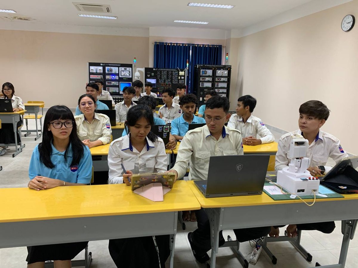 NPIC开展卫星与雷达系统实践教学