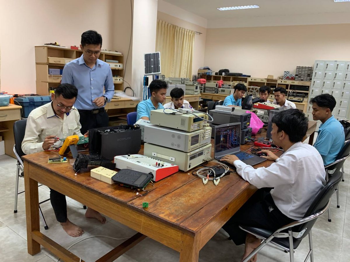 NPIC开展卫星与雷达系统实践教学