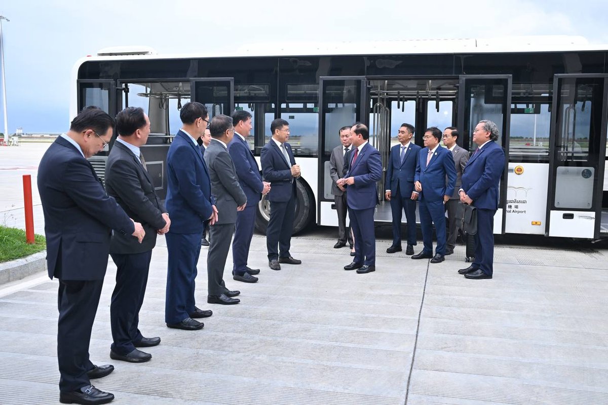 柬埔寨卫生部部长结束第17届东盟卫生部长会议回国