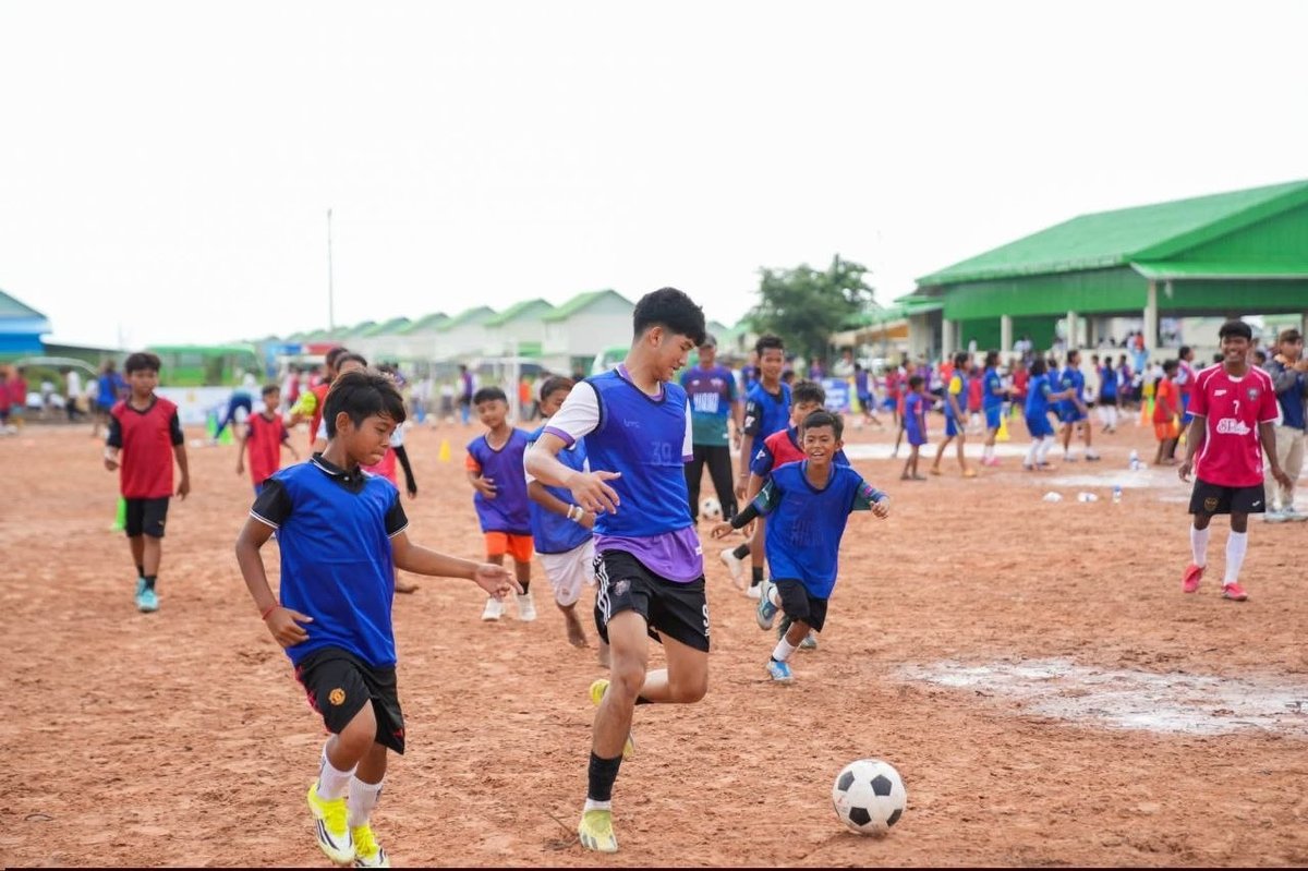洪玛尼鼓励青少年参与体育运动