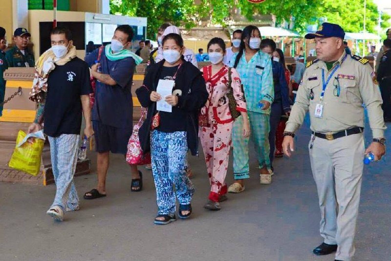 11名泰国籍人员因非法务工被驱逐出境