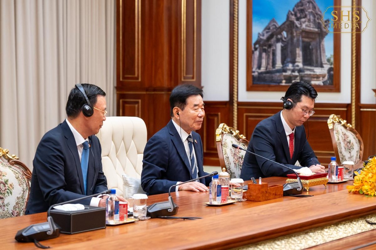 洪森会见韩国前国会议长金振杓 探讨双边友好关系