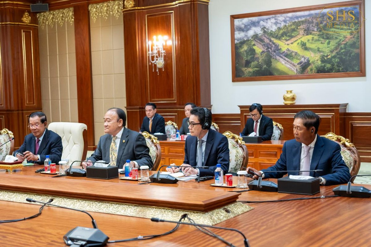 洪森会见韩国前国会议长金振杓 探讨双边友好关系