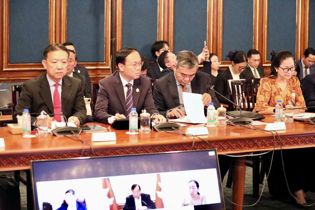 柬埔寨外交部部长主持第七次法语国家委员会会议，讨论加强与法语