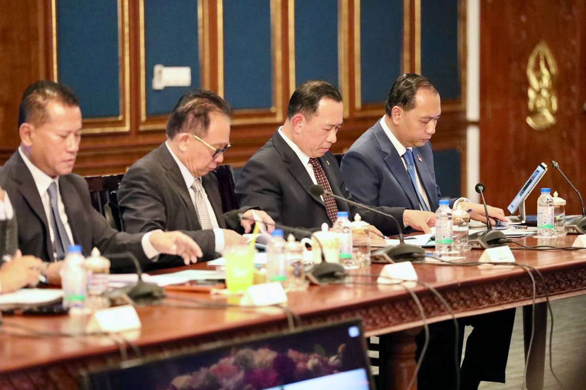 柬埔寨外交部部长主持第七次法语国家委员会会议，讨论加强与法语