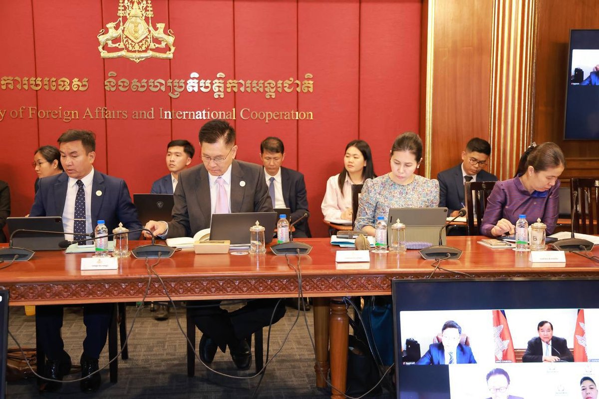 柬埔寨外交部部长主持第七次法语国家委员会会议，讨论加强与法语
