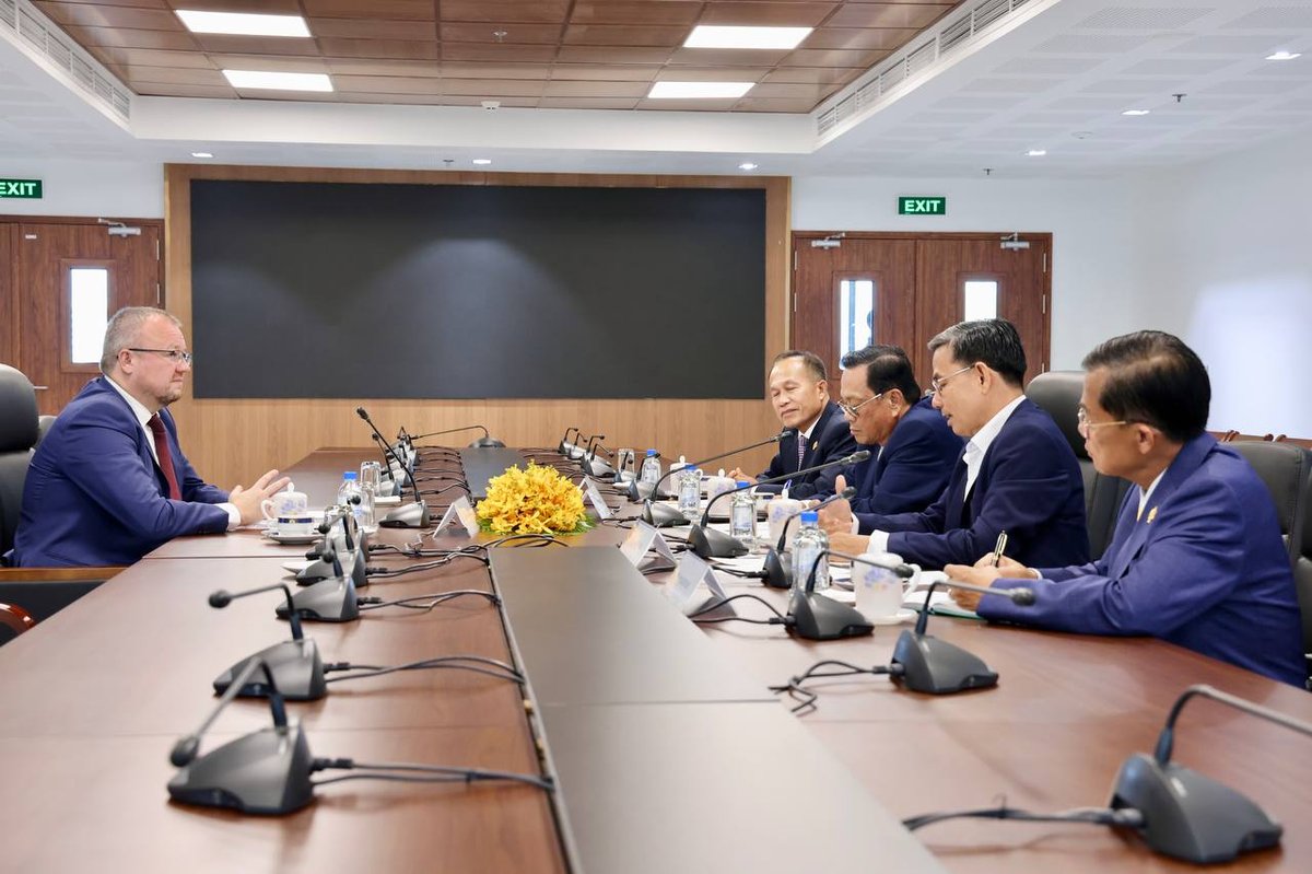 柬埔寨乌克兰加强国际合作 共同支持多边外交