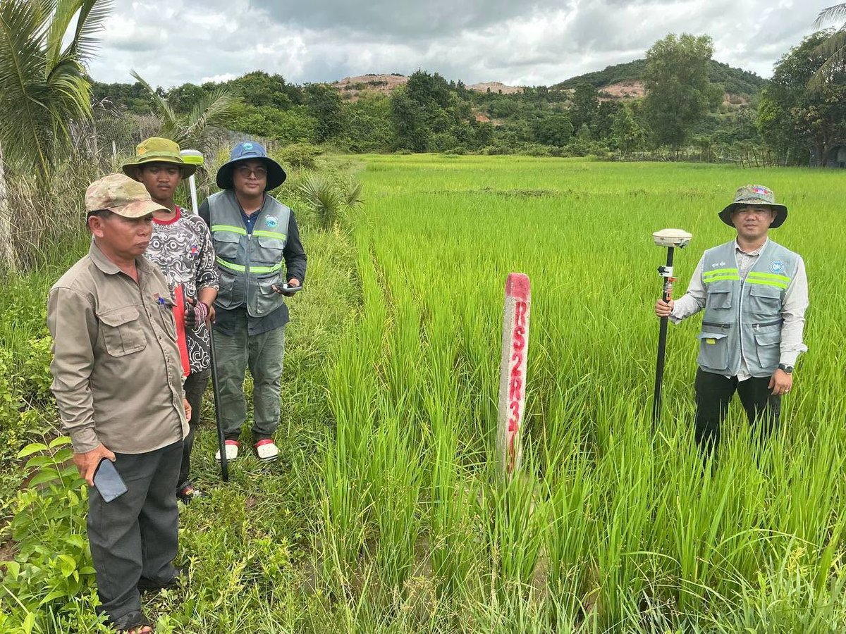 德崇扶南运河项目第二标段 贡布至茶胶段定界勘测中